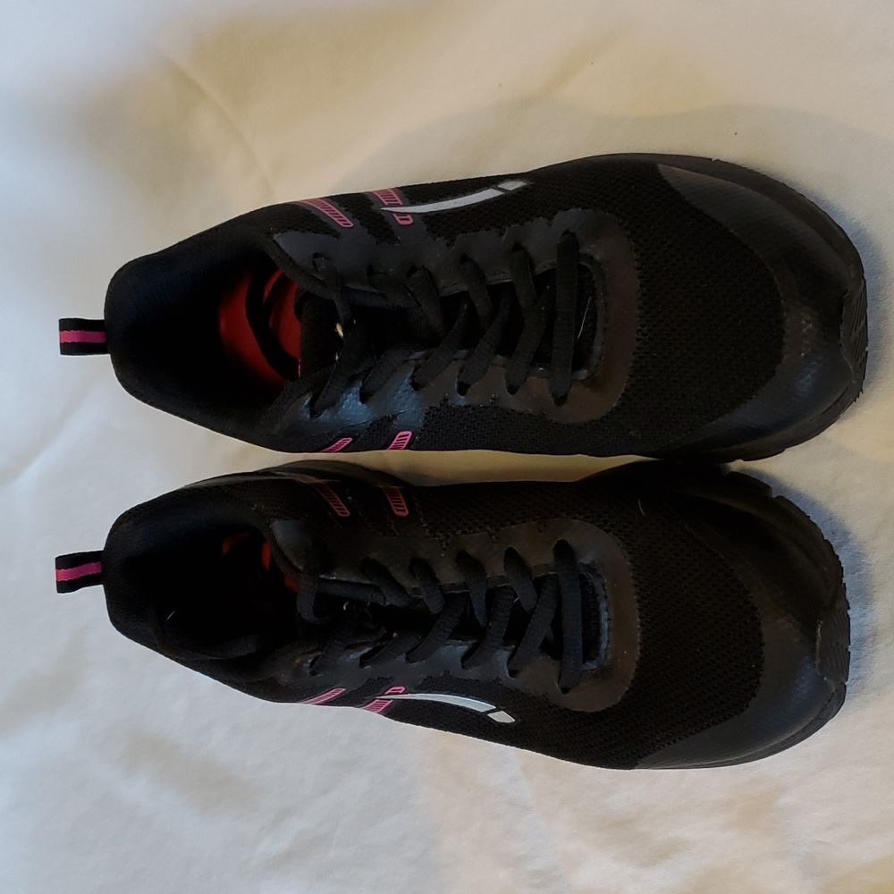 LA Gear women's sneakers